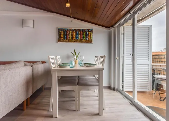 The Attic - Caparica Beach And Surf Apartment